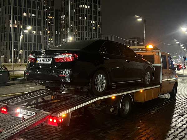 Терміновий та цілодобовий виклик евакуатора у Вінниці